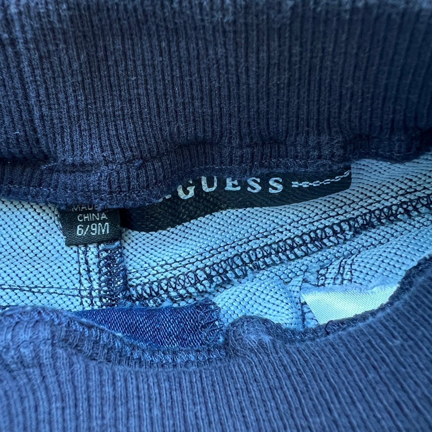 Pantaloni effetto jeans morbidi Guess - 6/9 mesi