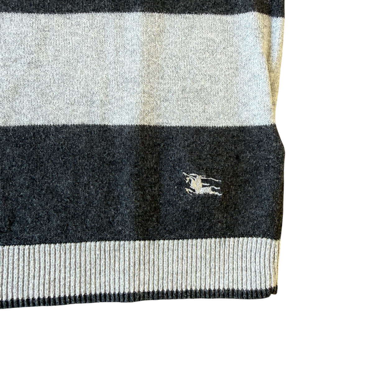 Burberry long sleeve turtleneck sweater - 6 years